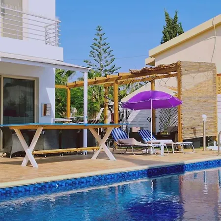 Villa Maria Petounta